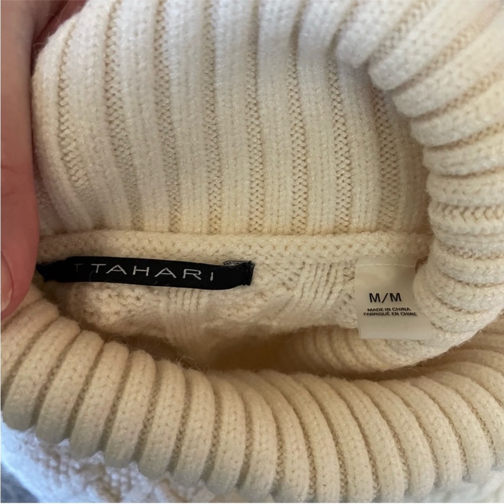 T Tahari Cable Crop Knit TurtleNeck Cream medium - Picture 8 of 9
